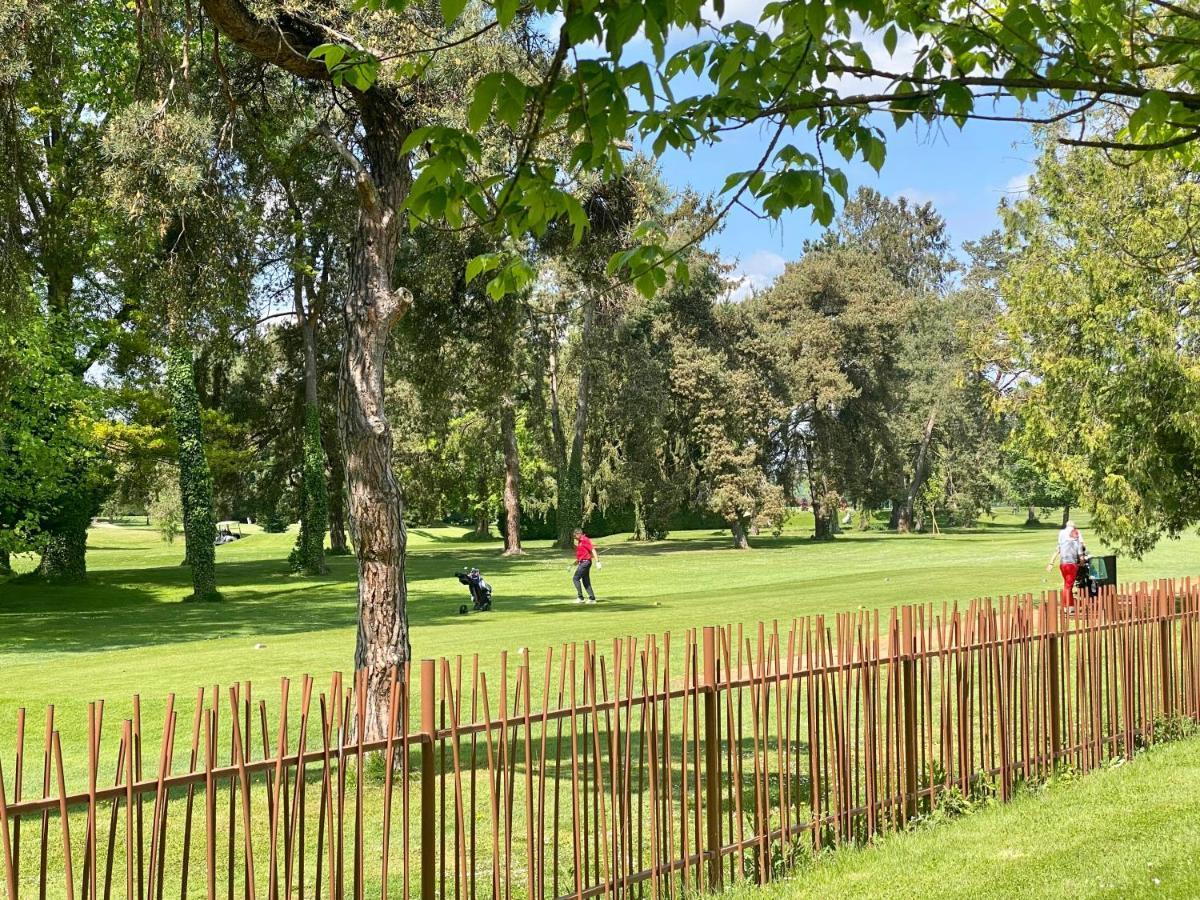 Charmant F1 Avec Terrasse Et Vue Sur Jardin Arbore - Fraicheur Naturelle Du Rez De Jardin - Parking Bellerive-sur-Allier Eksteriør billede